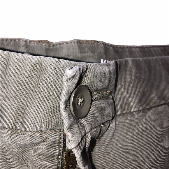 Gap size 8 boyfriend roll up olive green shorts - Picture 2 of 4